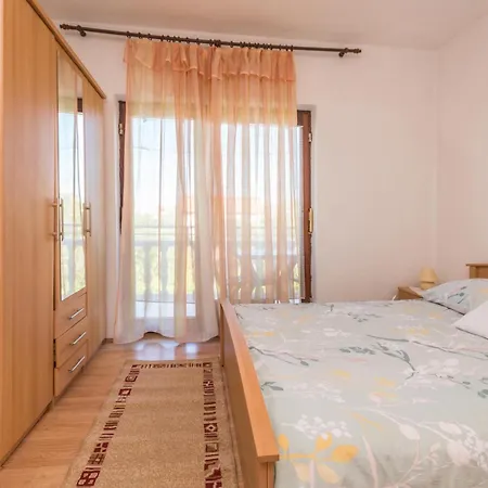 4 Bedroom Amazing In Hébergement de vacances