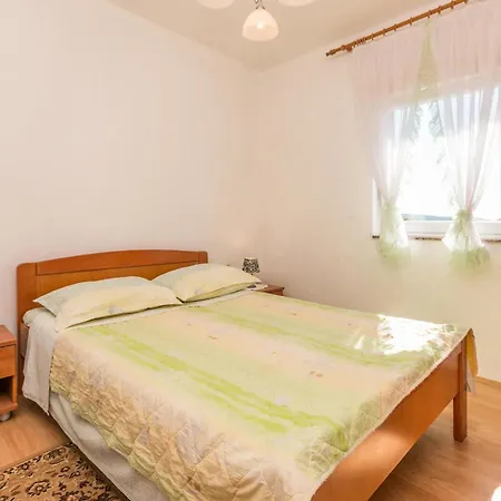 4 Bedroom Amazing In Hébergement de vacances *