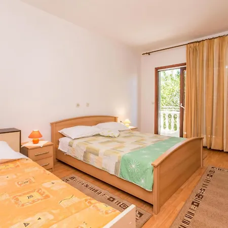 Hébergement de vacances 4 Bedroom Amazing In *