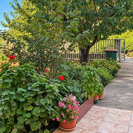 4 Bedroom Amazing In Nyaraló