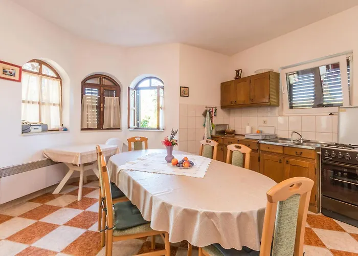 In With Kitchen Hébergement de vacances Sukošan